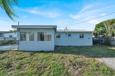 House in Palm Beach Gardens, Florida 3 bedrooms, 121.89 sq.m. № 2249508 - photo 28