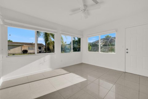 House in Palm Beach Gardens, Florida 3 bedrooms, 121.89 sq.m. № 2249508 - photo 19