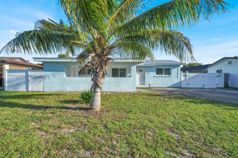 House in Palm Beach Gardens, Florida 3 bedrooms, 121.89 sq.m. № 2249508 - photo 30