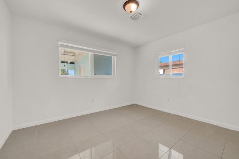 House in Palm Beach Gardens, Florida 3 bedrooms, 121.89 sq.m. № 2249508 - photo 21