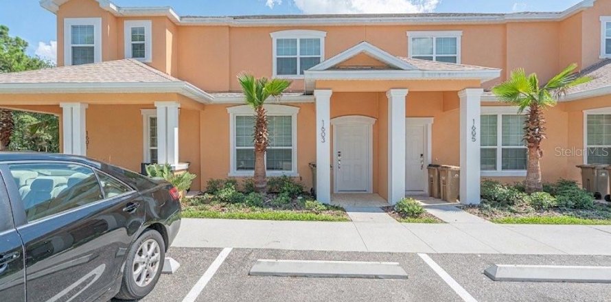 Townhouse in Clermont, Florida 3 bedrooms, 139.45 sq.m. № 2202819