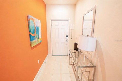 Townhouse in Clermont, Florida 3 bedrooms, 139.45 sq.m. № 2202819 - photo 2
