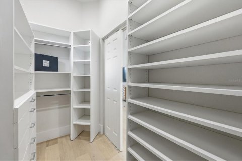 Villa ou maison à vendre à University Park, Floride: 4 chambres, 302.03 m2 № 2093252 - photo 30