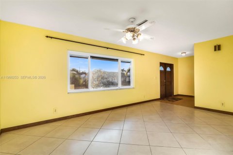 House in Lake Worth, Florida 3 bedrooms, 174.84 sq.m. № 2028791 - photo 6