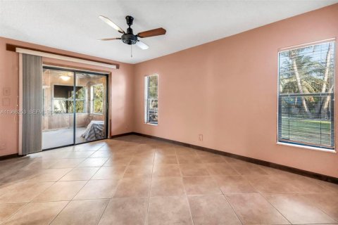 House in Lake Worth, Florida 3 bedrooms, 174.84 sq.m. № 2028791 - photo 21