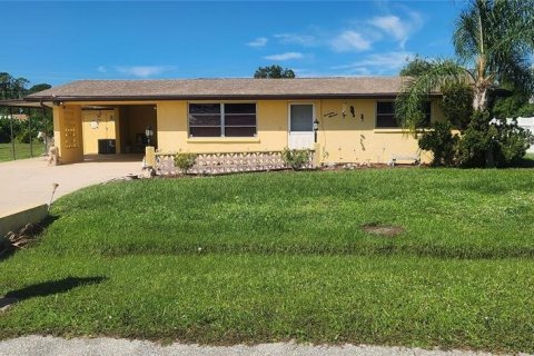 House in Englewood, Florida 2 bedrooms, 123.28 sq.m. № 1402486 - photo 1