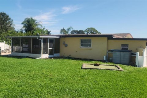 House in Englewood, Florida 2 bedrooms, 123.28 sq.m. № 1402486 - photo 3
