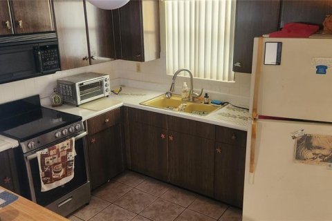 House in Englewood, Florida 2 bedrooms, 123.28 sq.m. № 1402486 - photo 11