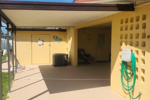 House in Englewood, Florida 2 bedrooms, 123.28 sq.m. № 1402486 - photo 2