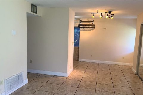 Commercial property in Sarasota, Florida 2 bedrooms, 70.79 sq.m. № 2395928 - photo 8