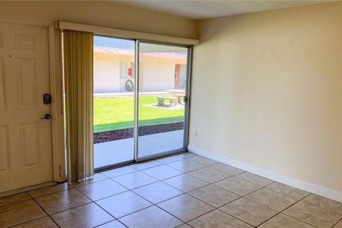 Commercial property in Sarasota, Florida 2 bedrooms, 70.79 sq.m. № 2395928 - photo 11