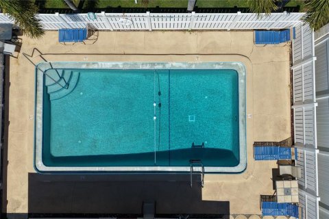 Commercial property in Sarasota, Florida 2 bedrooms, 70.79 sq.m. № 2395928 - photo 25