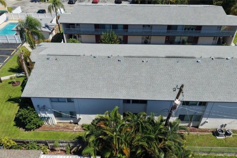 Commercial property in Sarasota, Florida 2 bedrooms, 70.79 sq.m. № 2395928 - photo 30