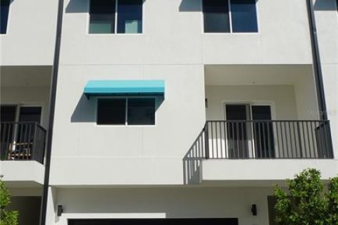 Adosado en venta en Madeira Beach, Florida, 5 dormitorios, 251.39 m2 № 2323159 - foto 28