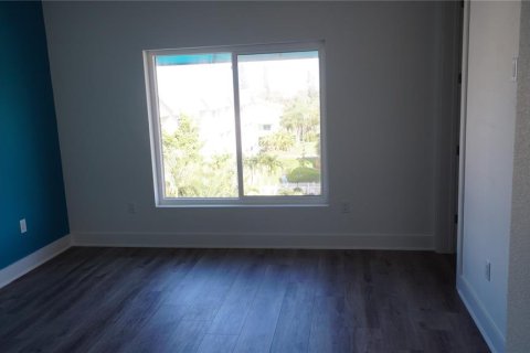 Adosado en venta en Madeira Beach, Florida, 5 dormitorios, 251.39 m2 № 2323159 - foto 9