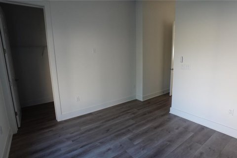 Adosado en venta en Madeira Beach, Florida, 5 dormitorios, 251.39 m2 № 2323159 - foto 24
