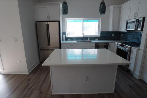 Adosado en venta en Madeira Beach, Florida, 5 dormitorios, 251.39 m2 № 2323159 - foto 22