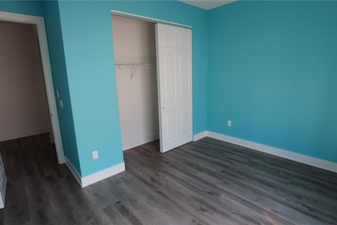 Adosado en venta en Madeira Beach, Florida, 5 dormitorios, 251.39 m2 № 2323159 - foto 18
