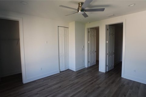 Adosado en venta en Madeira Beach, Florida, 5 dormitorios, 251.39 m2 № 2323159 - foto 12