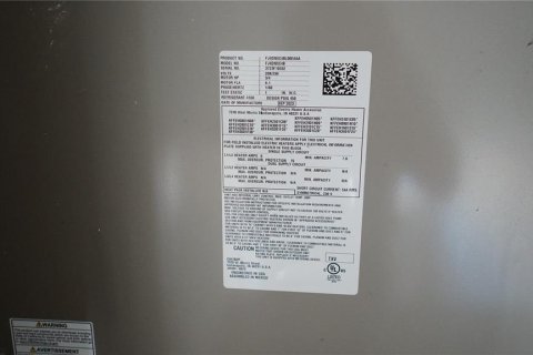 Adosado en venta en Madeira Beach, Florida, 5 dormitorios, 251.39 m2 № 2323159 - foto 8