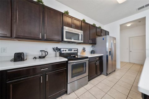 Casa en venta en Kissimmee, Florida, 7 dormitorios, 337.05 m2 № 2211469 - foto 17