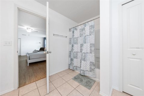 Casa en venta en Kissimmee, Florida, 7 dormitorios, 337.05 m2 № 2211469 - foto 28