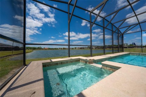 Casa en venta en Kissimmee, Florida, 7 dormitorios, 337.05 m2 № 2211469 - foto 2