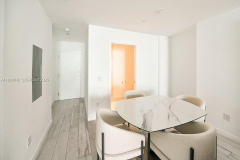 Copropriété à vendre à Miami, Floride: 2 chambres, 110.18 m2 № 2035297 - photo 25