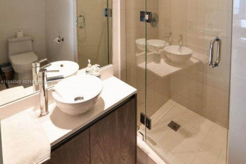 Copropriété à vendre à Miami, Floride: 2 chambres, 110.18 m2 № 2035297 - photo 23