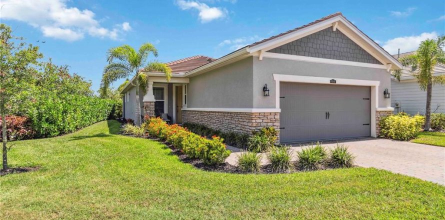 House in Sarasota, Florida 2 bedrooms, 155.8 sq.m. № 1803028