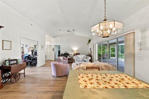Villa ou maison à vendre à New Port Richey, Floride: 3 chambres, 157.38 m2 № 2396438 - photo 11