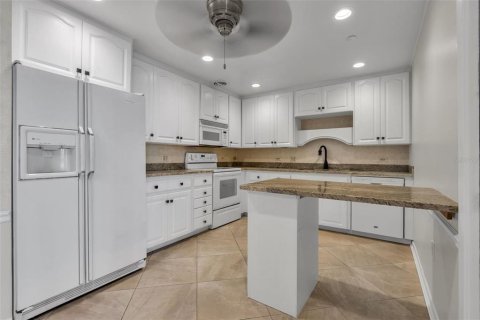 Copropriété à vendre à Saint Petersburg, Floride: 2 chambres, 182.55 m2 № 1036511 - photo 30