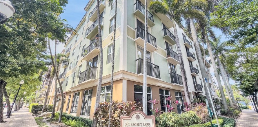 Condo à Hollywood, Floride, 1 chambre № 1934414