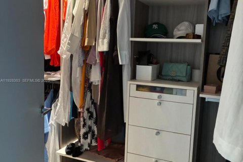 Condo in Sunny Isles Beach, Florida, 3 bedrooms  № 2039618