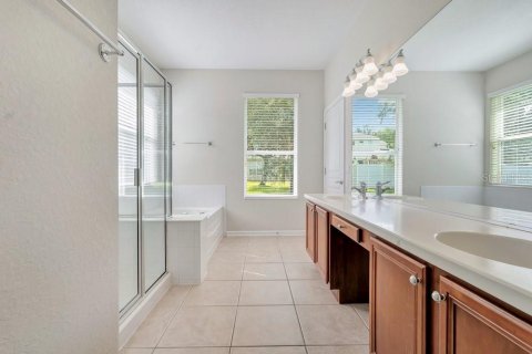House in Windermere, Florida 4 bedrooms, 255.48 sq.m. № 2366787 - photo 28