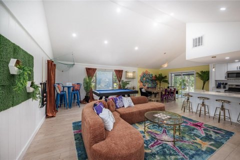 House in Bradenton, Florida 7 bedrooms, 259.38 sq.m. № 1789018 - photo 7