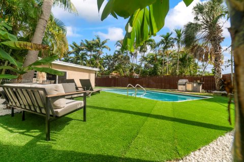 House in Hollywood, Florida 3 bedrooms, 124.58 sq.m. № 1836713 - photo 6
