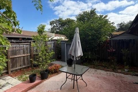 Adosado en venta en Pembroke Pines, Florida, 2 dormitorios, 111.11 m2 № 2069684 - foto 23
