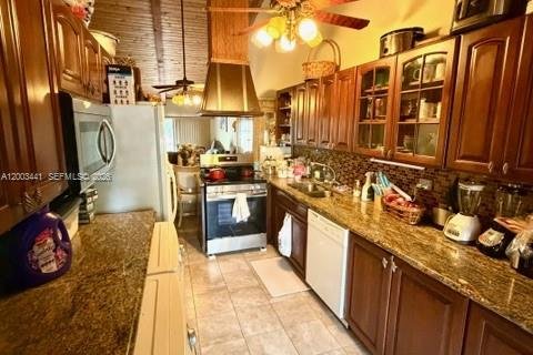 Adosado en venta en Pembroke Pines, Florida, 2 dormitorios, 111.11 m2 № 2069684 - foto 6