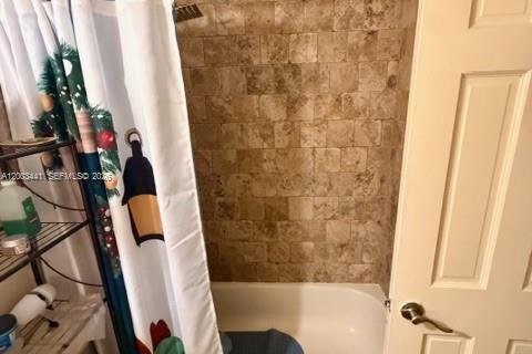 Adosado en venta en Pembroke Pines, Florida, 2 dormitorios, 111.11 m2 № 2069684 - foto 19