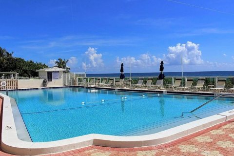 Condo in Deerfield Beach, Florida, 1 bedroom  № 1961739 - photo 11