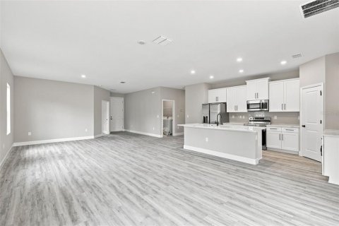 Villa ou maison à vendre à North Port, Floride: 4 chambres, 171.87 m2 № 2272809 - photo 6