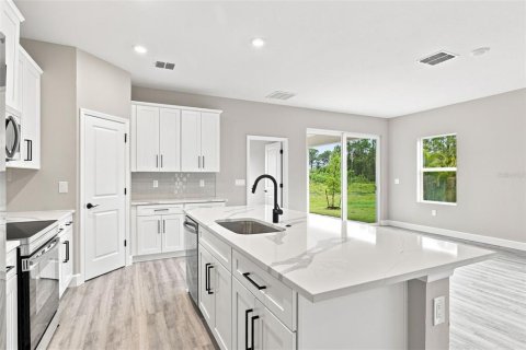 Villa ou maison à vendre à North Port, Floride: 4 chambres, 171.87 m2 № 2272809 - photo 10