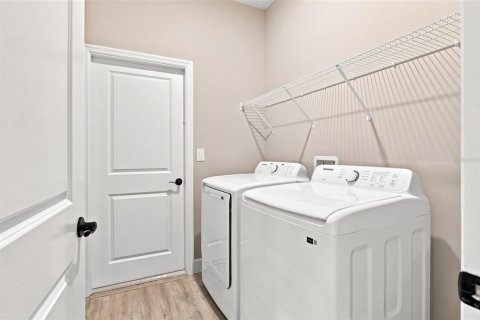 Villa ou maison à vendre à North Port, Floride: 4 chambres, 171.87 m2 № 2272809 - photo 22
