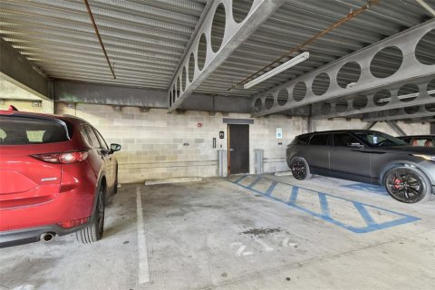Copropriété à vendre à Tampa, Floride: 2 chambres, 100.33 m2 № 1906349 - photo 16