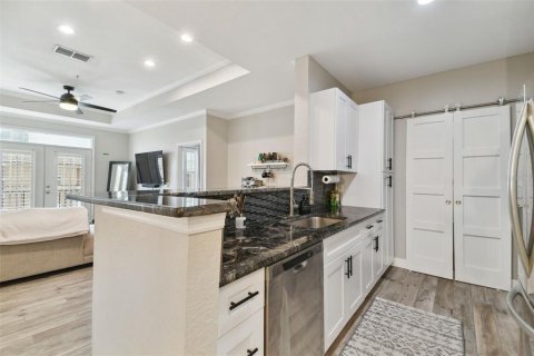 Copropriété à vendre à Tampa, Floride: 2 chambres, 100.33 m2 № 1906349 - photo 3
