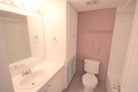 Condominio en alquiler en Altamonte Springs, Florida, 1 dormitorio, 46.08 m2 № 1910444 - foto 5