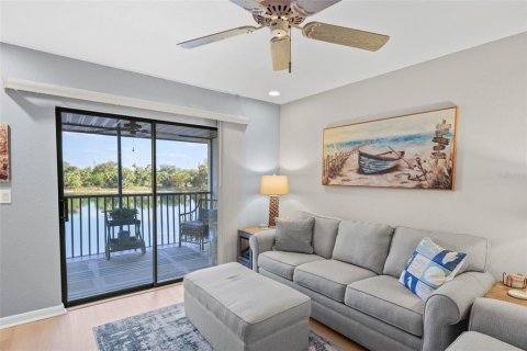 Condo in Punta Gorda, Florida, 2 bedrooms  № 1543260 - photo 8