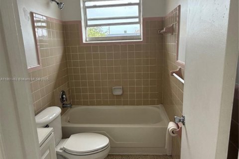 Appartement à louer à Hialeah, Floride: 2 chambres, 1094.02 m2 № 1892154 - photo 3