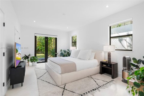 Снять в аренду виллу или дом в Майами-Бич, Флорида 3 спальни, 212.65м2, № 1991553 - фото 25